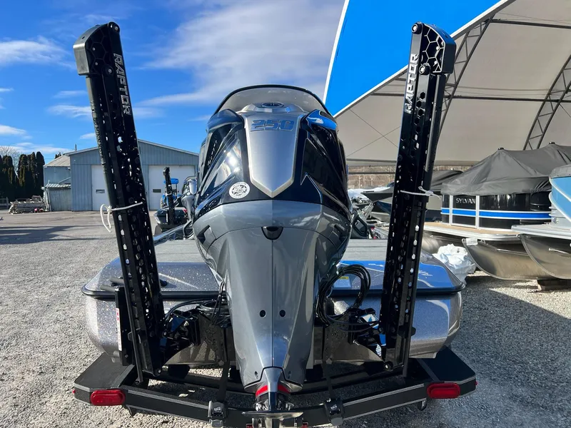 Slide: The Image of Skeeter ZXR20 2025 - 12