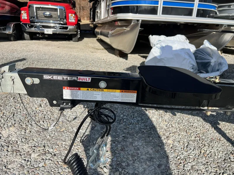 Slide: The Image of Skeeter ZXR20 2025 - 14