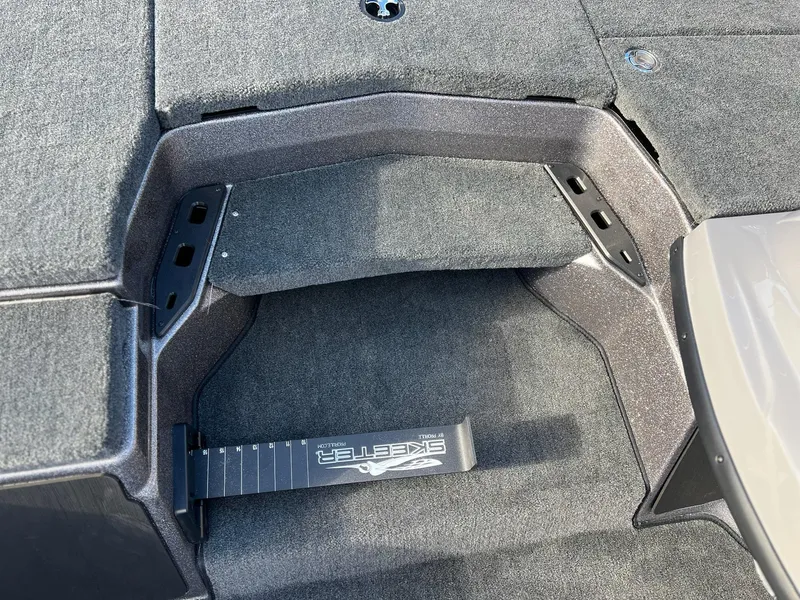 Slide: The Image of Skeeter ZXR20 2025 - 16