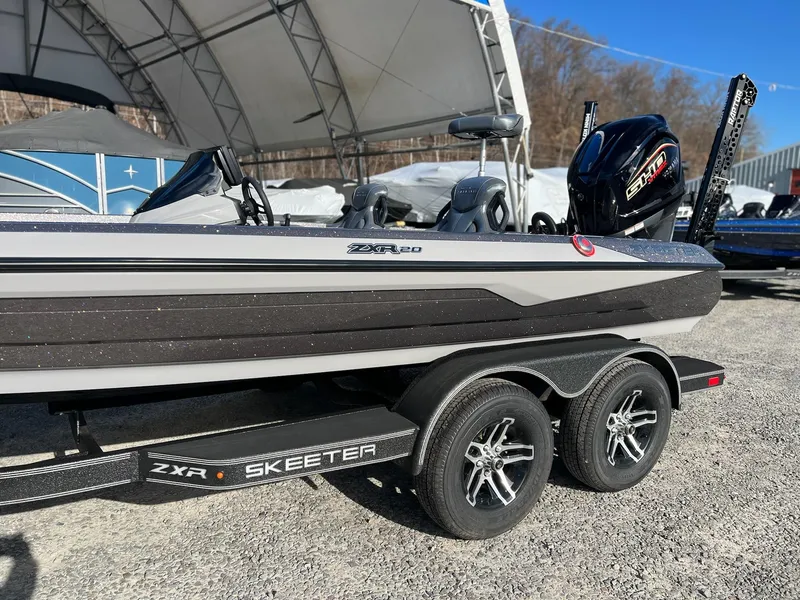 Slide: The Image of Skeeter ZXR20 2025 - 23