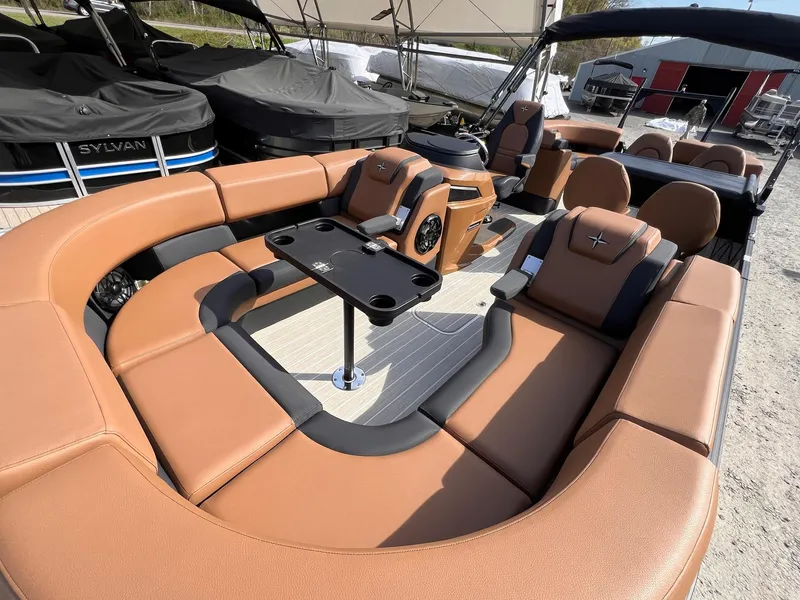 Slide: The Image of Berkshire 25E STS TRITOON 2025 - 16