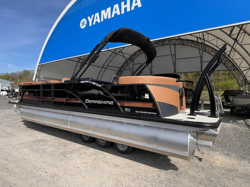 Slide: The Image of Berkshire 25E STS TRITOON 2025 - 21