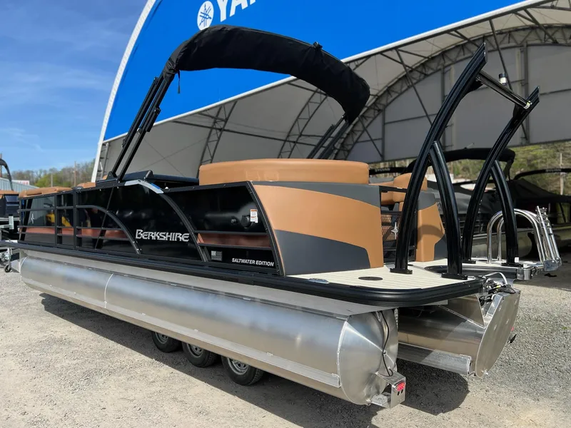 Slide: The Image of Berkshire 25E STS TRITOON 2025 - 24