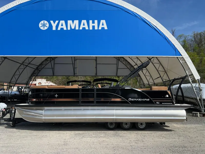 Slide: The Image of Berkshire 25E STS TRITOON 2025 - 30