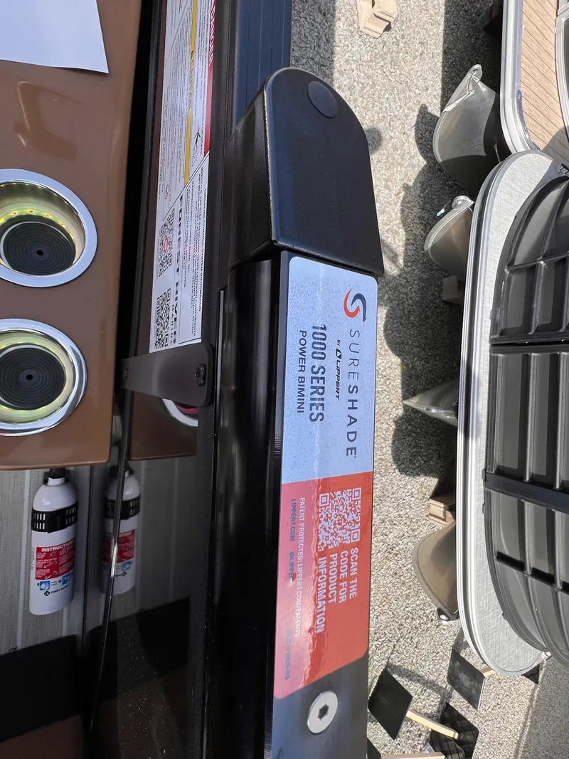 Slide: The Image of Berkshire 25E STS TRITOON 2025 - 40