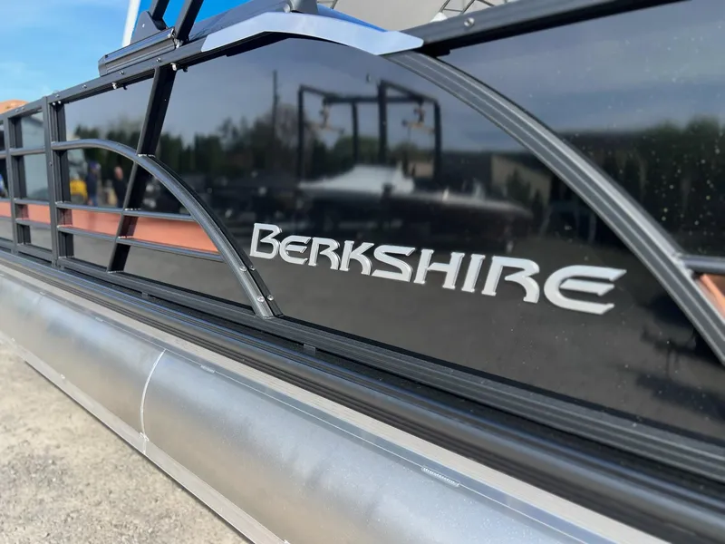 Slide: The Image of Berkshire 25E STS TRITOON 2025 - 47