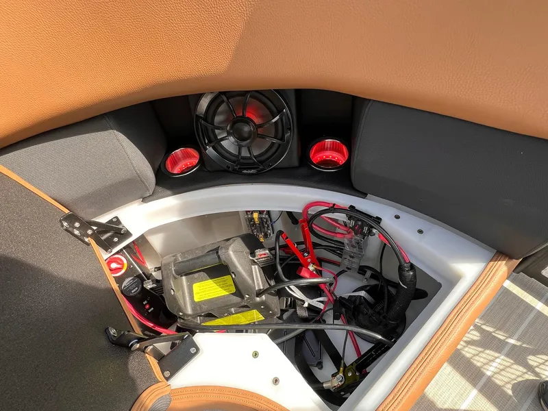 Slide: The Image of Berkshire 25E STS TRITOON 2025 - 50