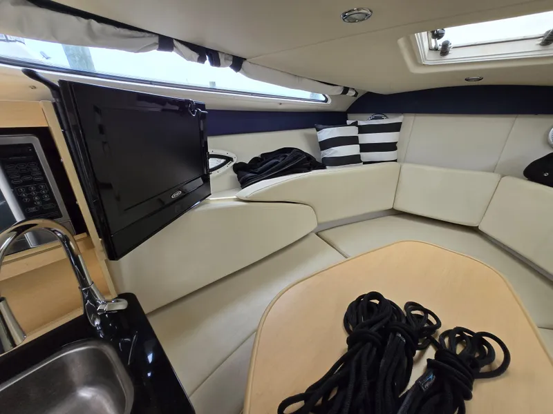 Slide: The Image of Bayliner 255 Cruiser 2012 - 50