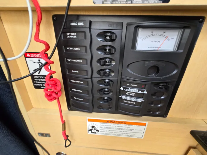 Slide: The Image of Bayliner 255 Cruiser 2012 - 55