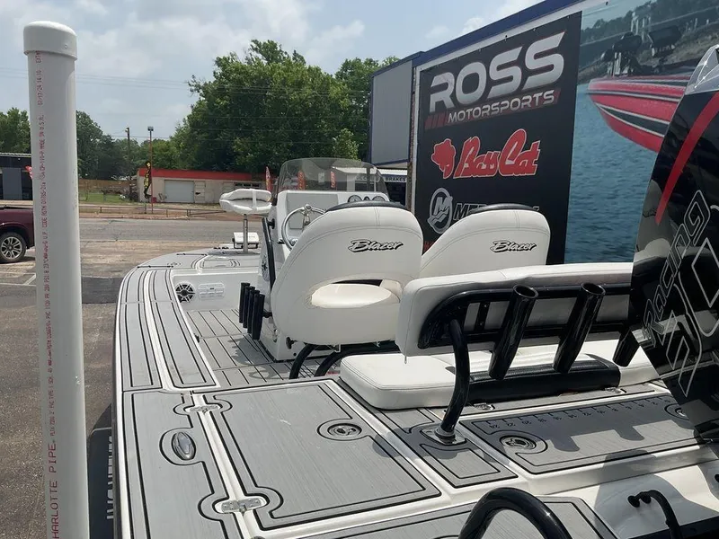 Slide: The Image of Blazer 675 Ultimate Bay 2024 - 11