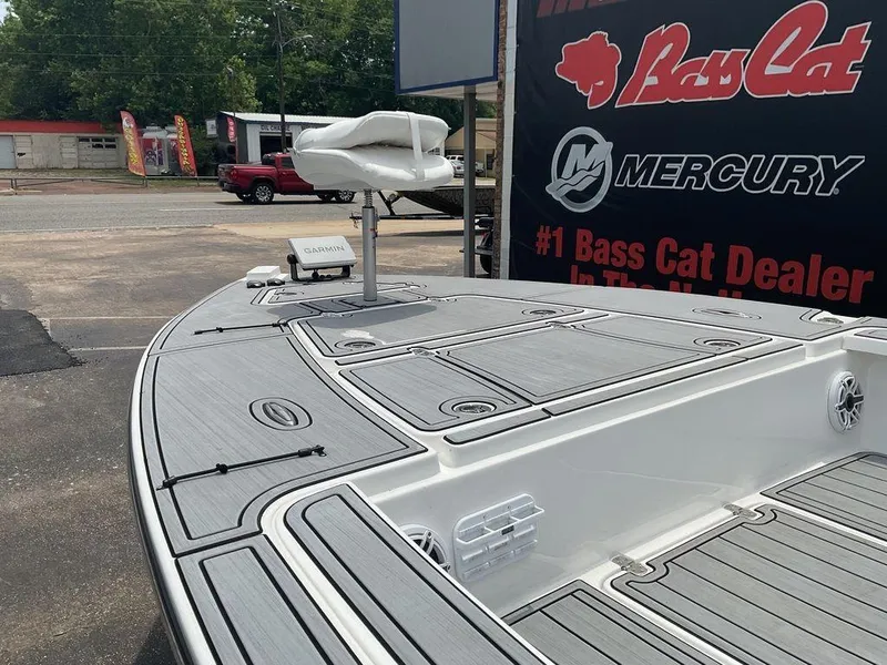 Slide: The Image of Blazer 675 Ultimate Bay 2024 - 15