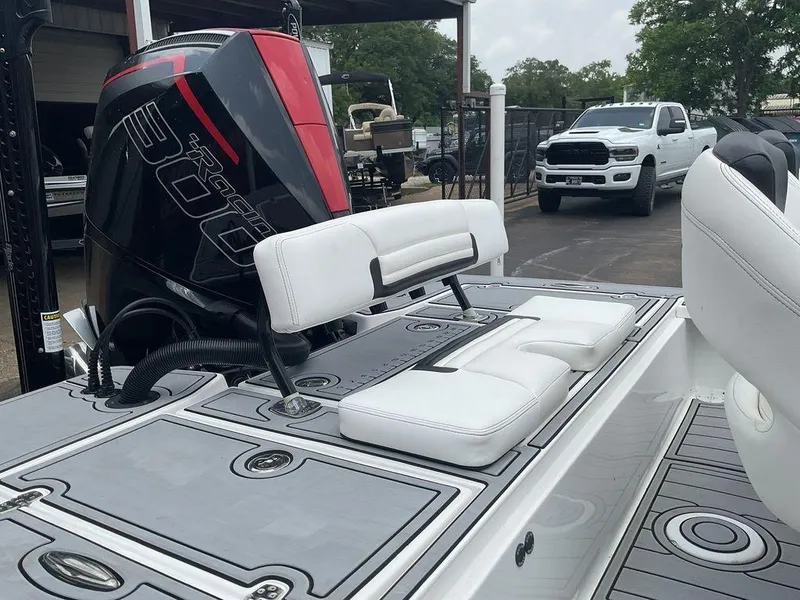 Slide: The Image of Blazer 675 Ultimate Bay 2024 - 24