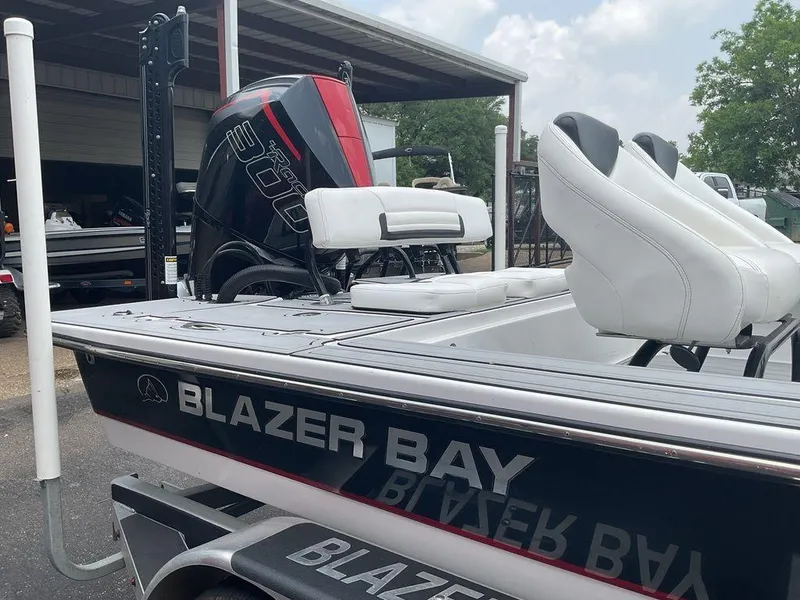 Slide: The Image of Blazer 675 Ultimate Bay 2024 - 25