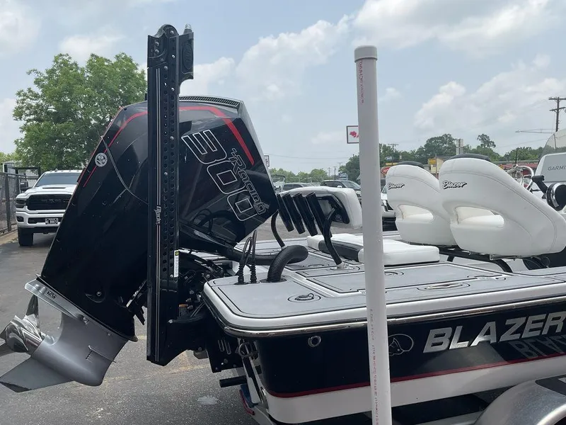 Slide: The Image of Blazer 675 Ultimate Bay 2024 - 27