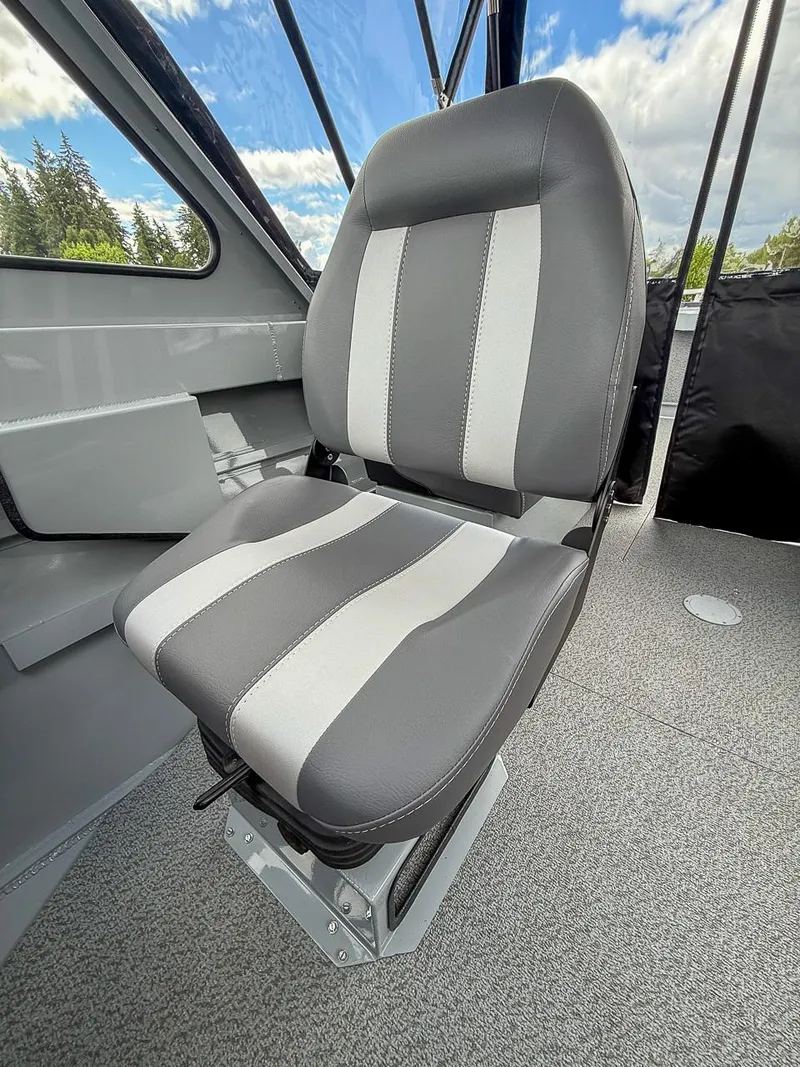 Slide: The Image of Hewescraft 200 ProV ET 2025 - 12