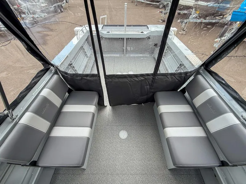 Slide: The Image of Hewescraft 200 ProV ET 2025 - 14