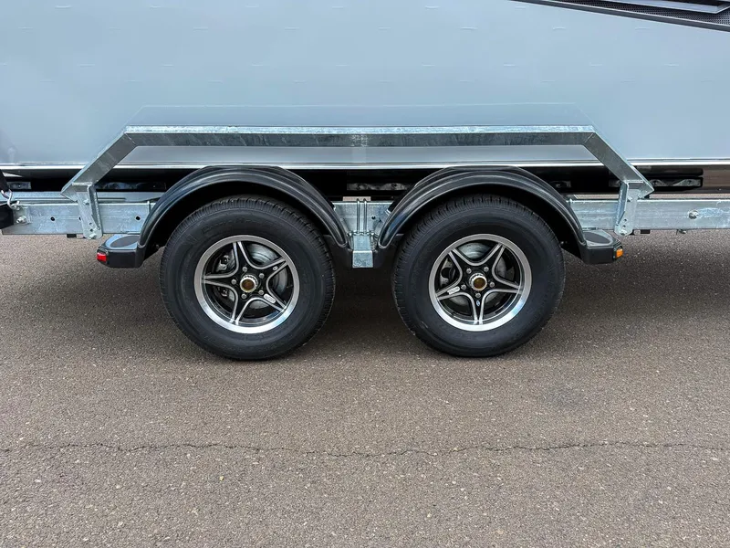 Slide: The Image of Hewescraft 200 ProV ET 2025 - 20