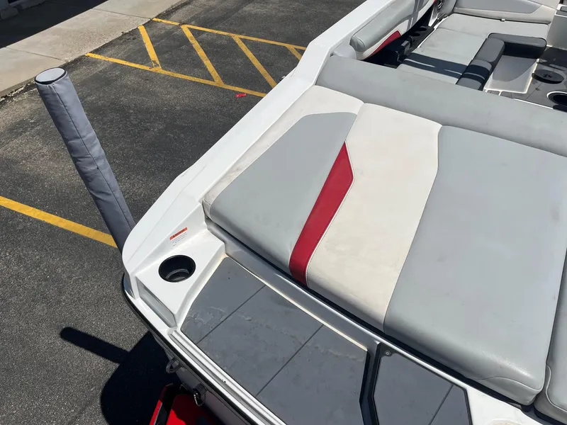 Slide: The Image of Axis T220 2022 - 16