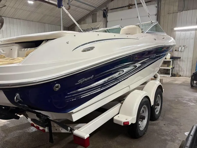Slide: The Image of Sea Ray 205 Sport 2005 - 3