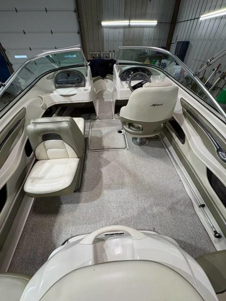 Slide: The Image of Sea Ray 205 Sport 2005 - 4