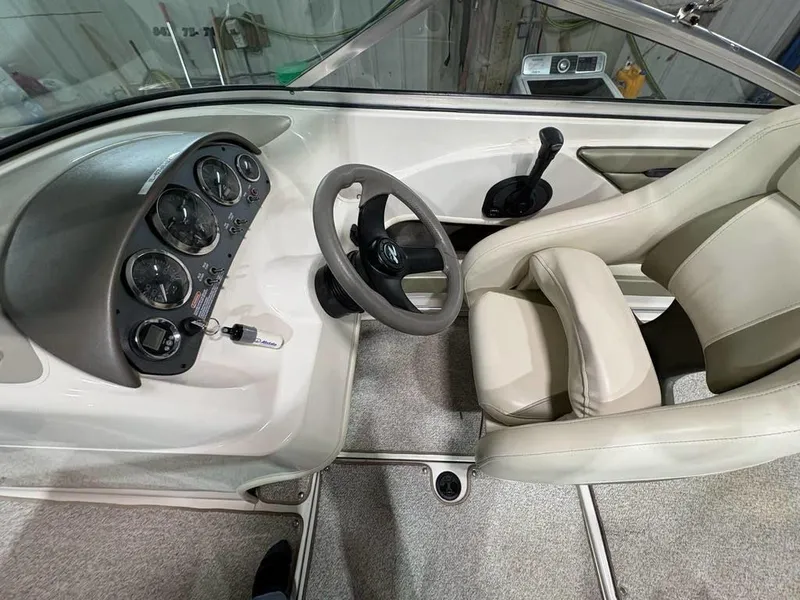 Slide: The Image of Sea Ray 205 Sport 2005 - 7