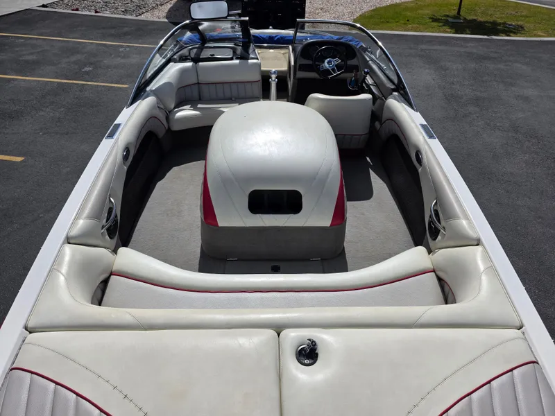 Slide: The Image of Malibu Response LXi 2004 - 11