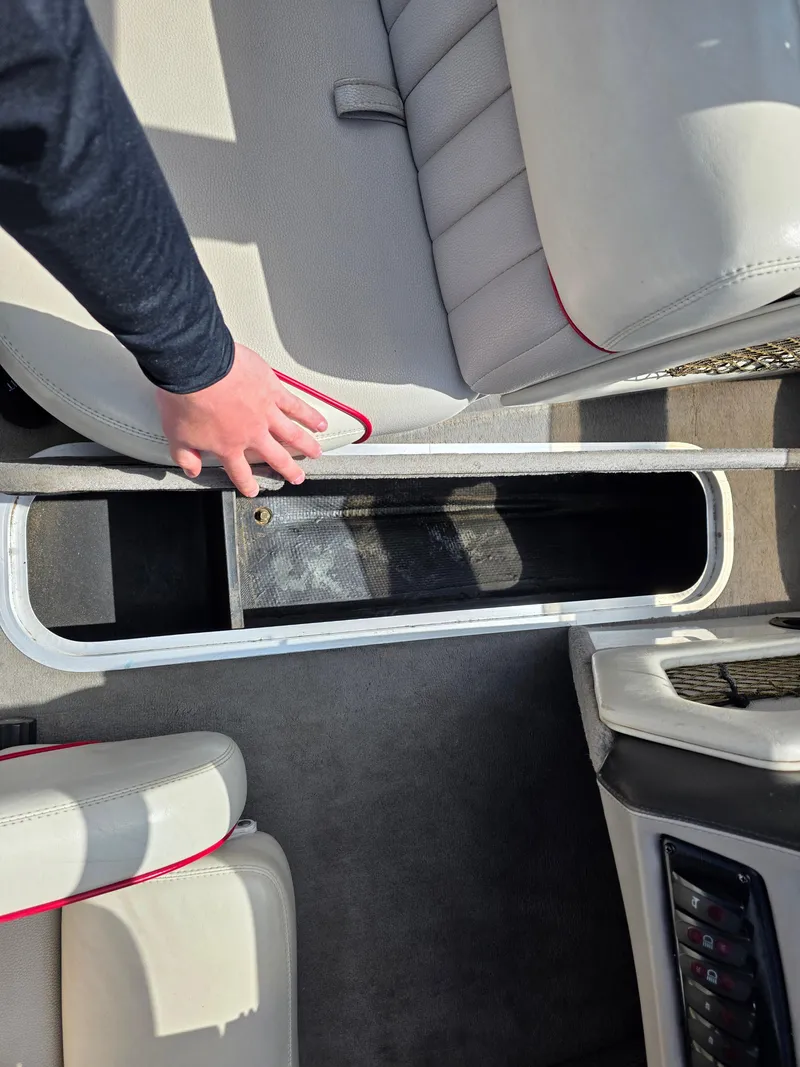 Slide: The Image of Malibu Response LXi 2004 - 17