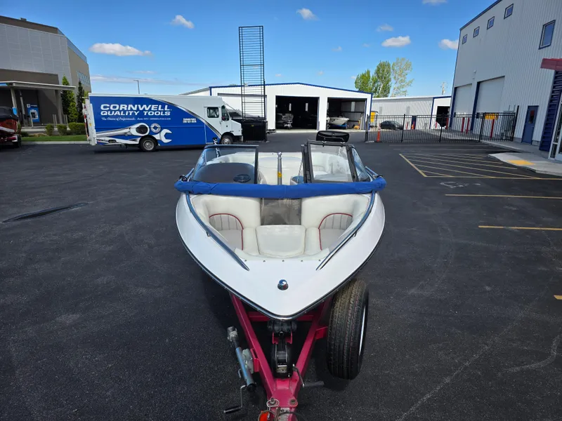 Slide: The Image of Malibu Response LXi 2004 - 4