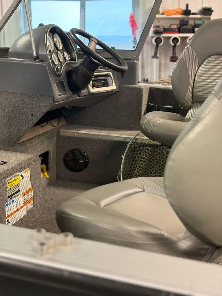 Slide: The Image of Alumacraft Competitor 2011 - 5