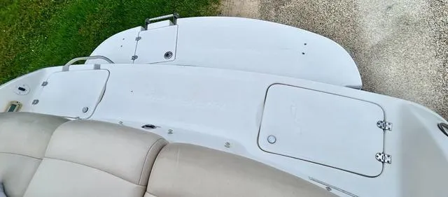 Slide: The Image of 2006 Chaparral 204 SSi boat deck with seating and storage compartments. - 46