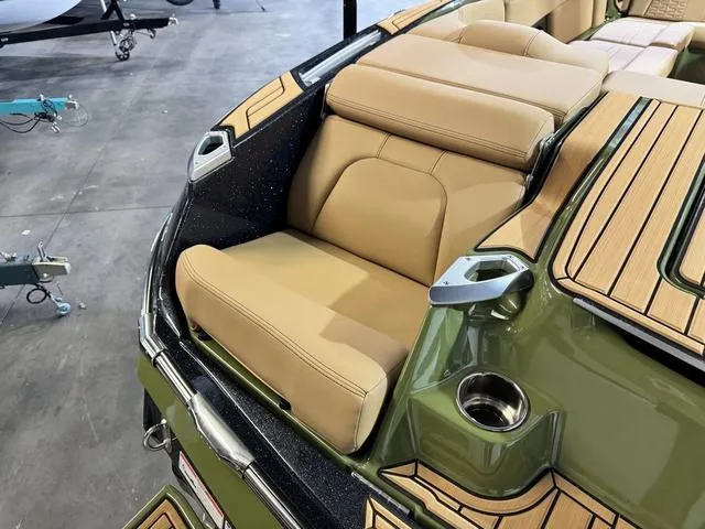 Slide: The Image of MasterCraft X24 2025 - 10