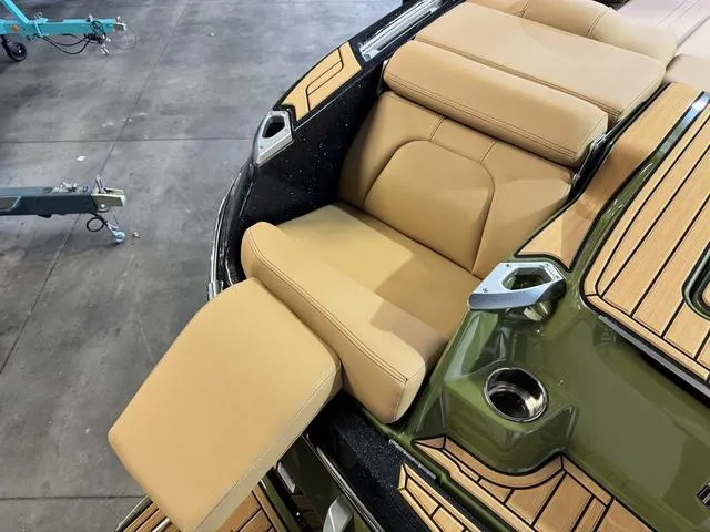 Slide: The Image of MasterCraft X24 2025 - 11