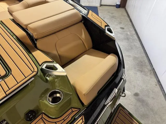 Slide: The Image of MasterCraft X24 2025 - 13