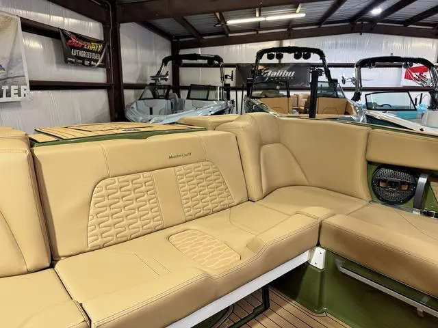 Slide: The Image of MasterCraft X24 2025 - 23