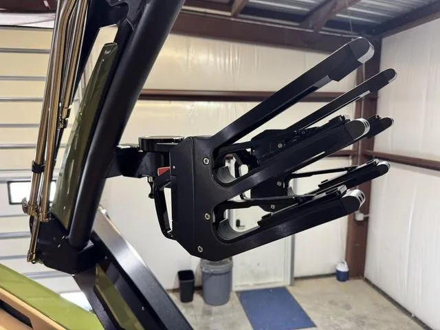 Slide: The Image of MasterCraft X24 2025 - 46