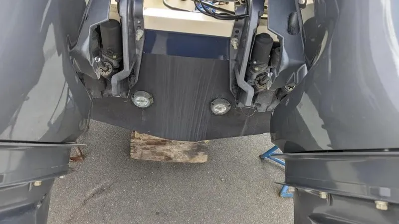 Slide: The Image of 2020 Scout 255 Dorado boat engines and transom view. - 20