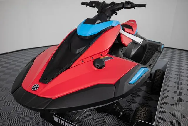 Slide: The Image of Yamaha JetBlaster DLX 3-Up 2025 - 13