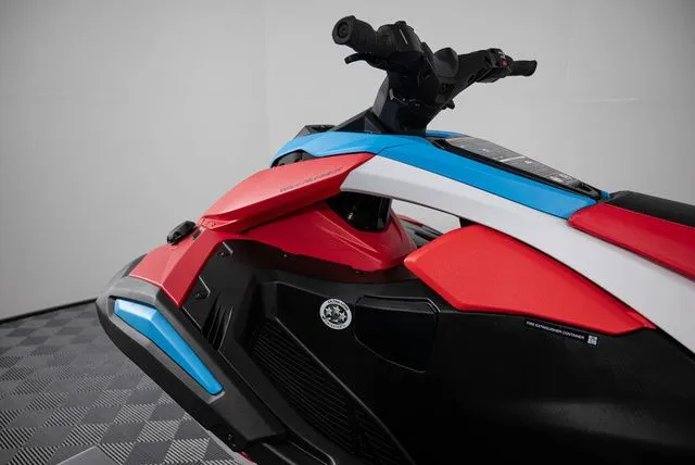 Slide: The Image of Yamaha JetBlaster DLX 3-Up 2025 - 16