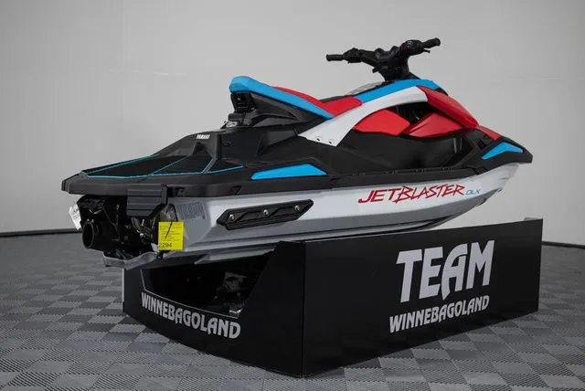 Slide: The Image of Yamaha JetBlaster DLX 3-Up 2025 - 5