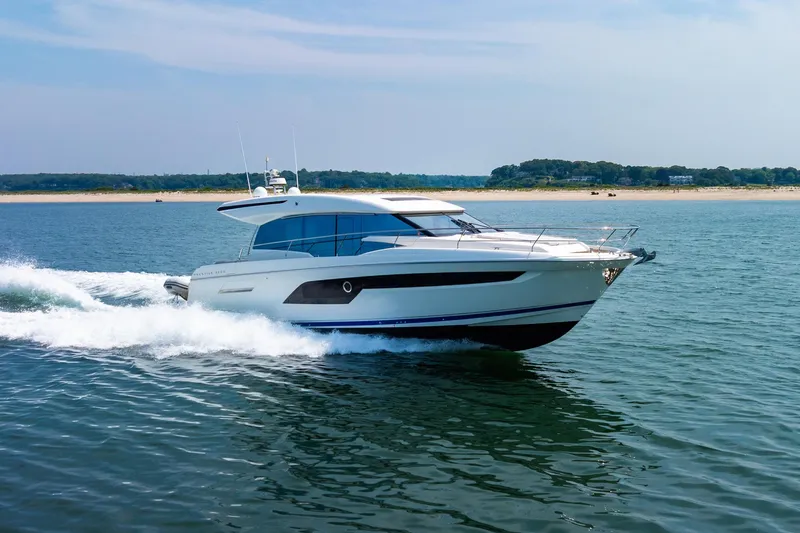 Slide: The Image of Prestige 520S 2019 - 15