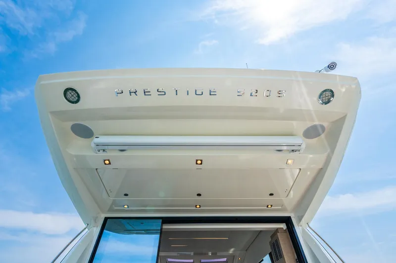 Slide: The Image of Prestige 520S 2019 - 35