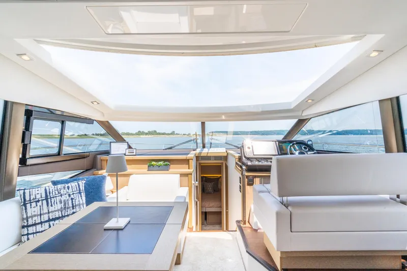 Slide: The Image of Prestige 520S 2019 - 55