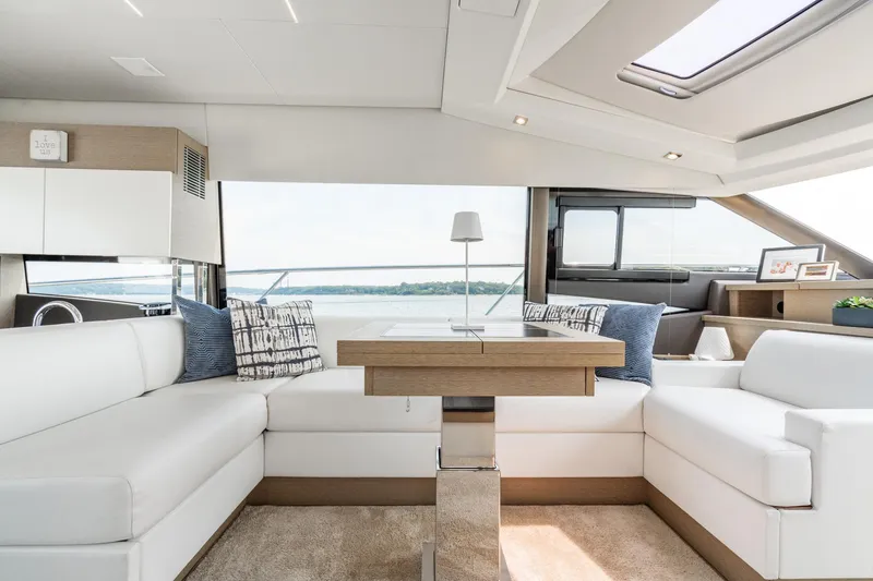 Slide: The Image of Prestige 520S 2019 - 59