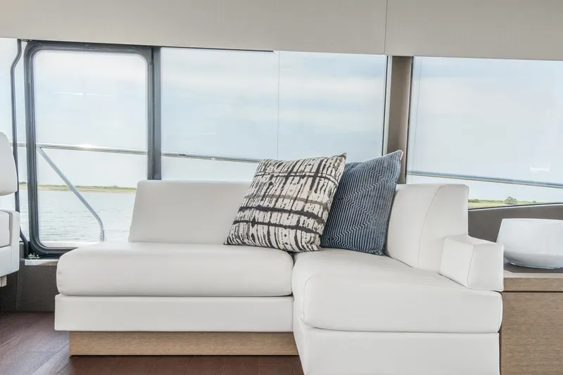 Slide: The Image of Prestige 520S 2019 - 61