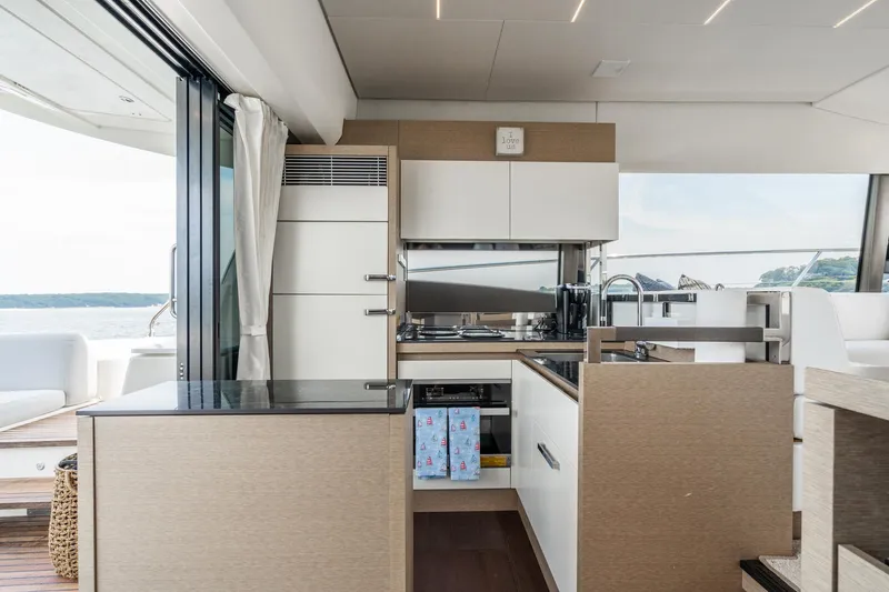 Slide: The Image of Prestige 520S 2019 - 62