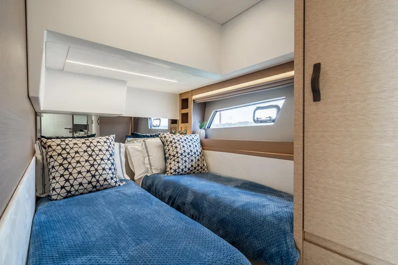 Slide: The Image of Prestige 520S 2019 - 67