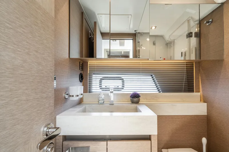 Slide: The Image of Prestige 520S 2019 - 68