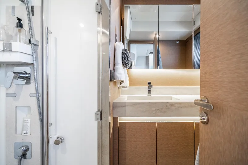 Slide: The Image of Prestige 520S 2019 - 81