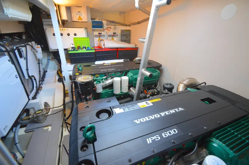 Slide: The Image of Prestige 520S 2019 - 90