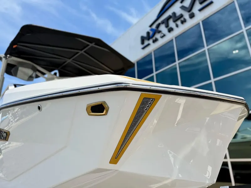 Slide: The Image of Nautique Paragon G23 2026 - 19